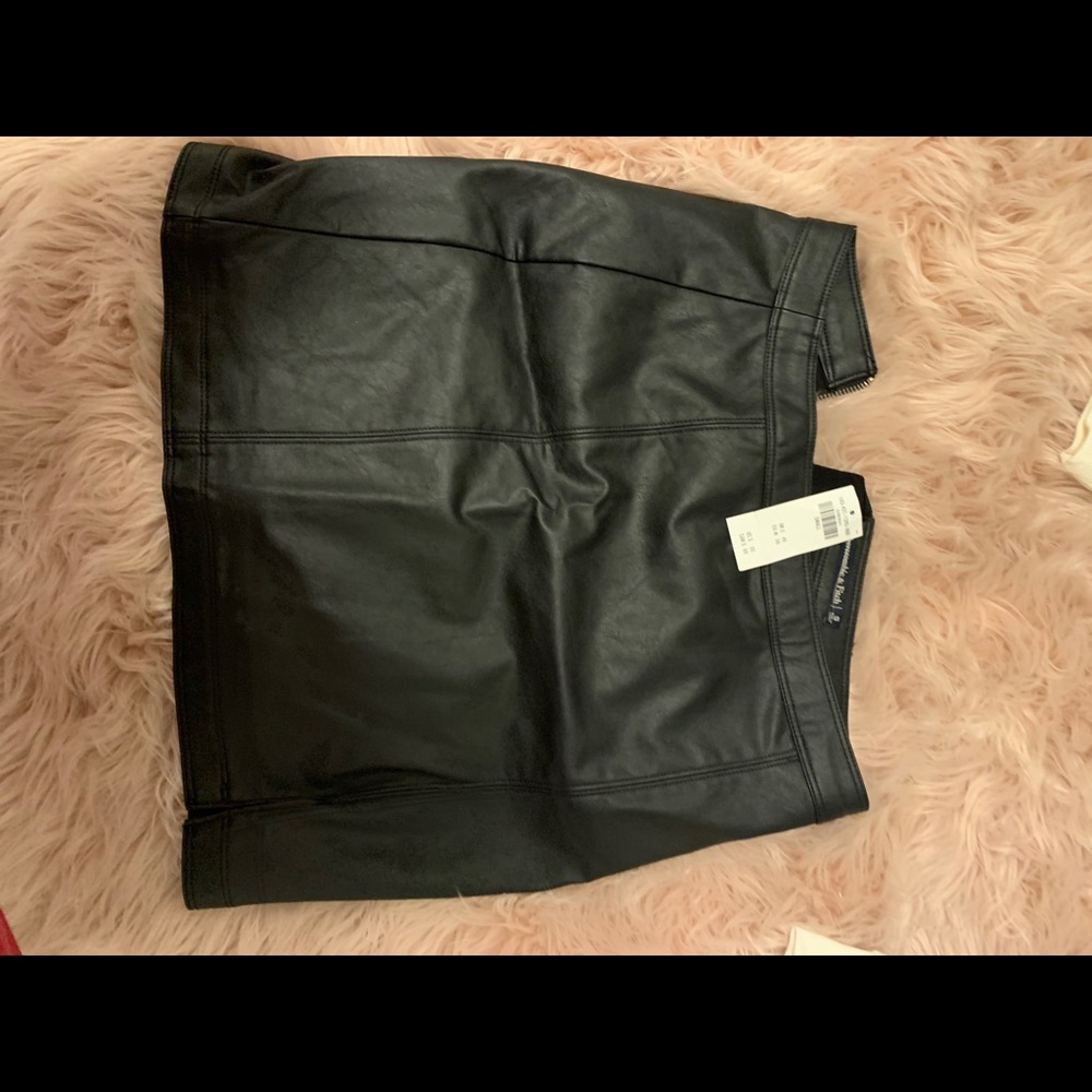 leather skirt